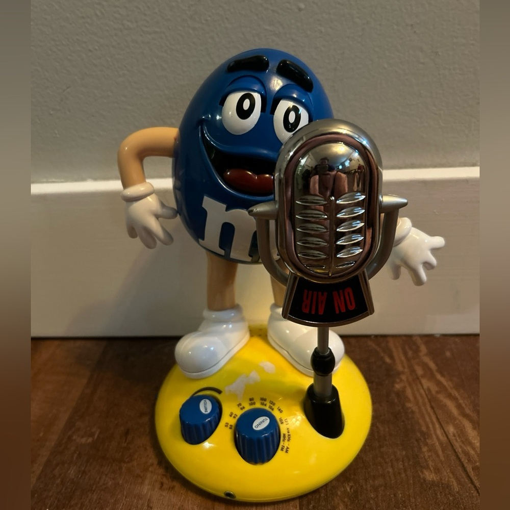 Blue M&M’s animated radio